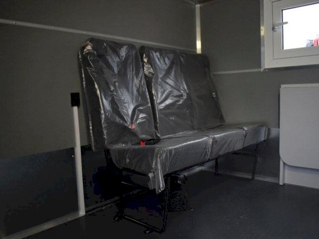 Фото №11: Грузопассажирский автобус Урал-NEXT 4320-6952-72Е5Г38 с КМУ АНТ 4.4-1 (024) – 6+2 места