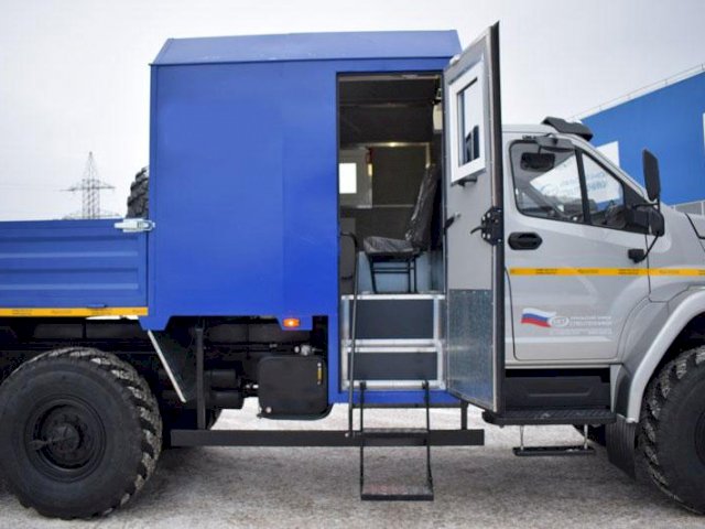 Фото №8: Грузопассажирский автобус Урал-NEXT 4320-6952-72Е5Г38 с КМУ АНТ 4.4-1 (024) – 6+2 места