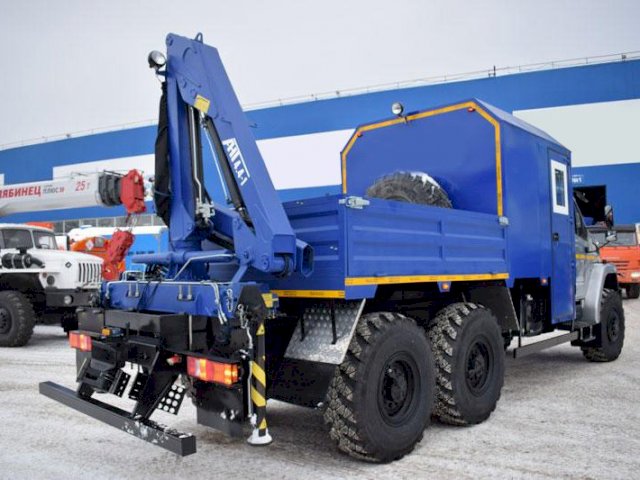 Фото №4: Грузопассажирский автобус Урал-NEXT 4320-6952-72Е5Г38 с КМУ АНТ 4.4-1 (024) – 6+2 места