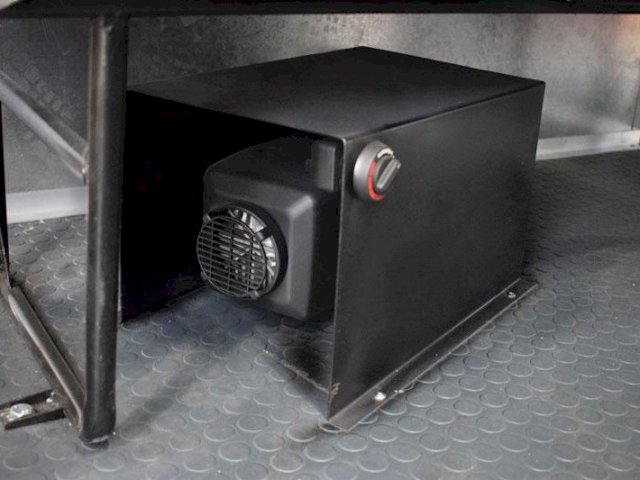 Фото №18: Грузопассажирский автобус КАМАЗ 43118-3011-50 с КМУ АНТ 1.8-2 – 6+2 места