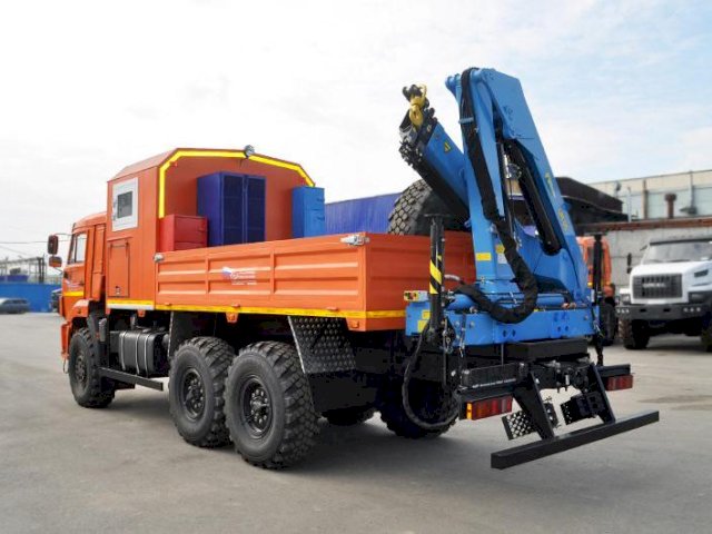 Фото №4: Грузопассажирский автобус КАМАЗ 43118-3027-50 с КМУ ИМ-95 – 6+2 места