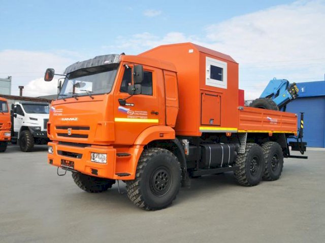 Фото №2: Грузопассажирский автобус КАМАЗ 43118-3027-50 с КМУ ИМ-95 – 6+2 места