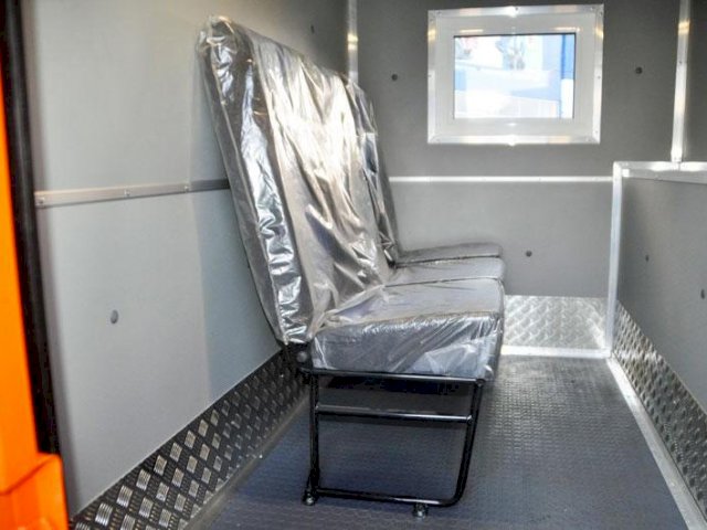 Фото №8: Грузопассажирский автобус КАМАЗ 43118-3011-50 с КМУ Palfinger PK 15500 – 3+2 места