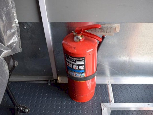 Фото №13: Грузопассажирский автобус КАМАЗ 43118-3011-50 с КМУ АНТ 8.5-2 – 6+2 места