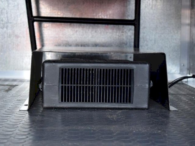 Фото №9: Грузопассажирский автобус КАМАЗ 43118-3011-50 с КМУ АНТ 8.5-2 – 6+2 места