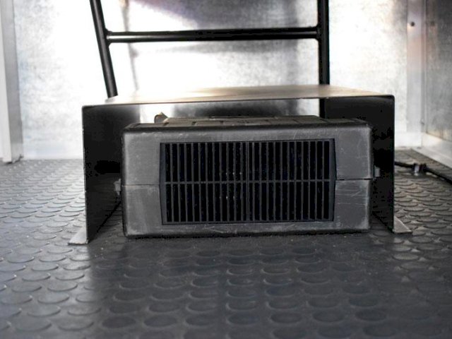 Фото №18: Грузопассажирский автобус КАМАЗ 43118-3011-50 с КМУ АНТ 5-2 (042) – 6+2 места