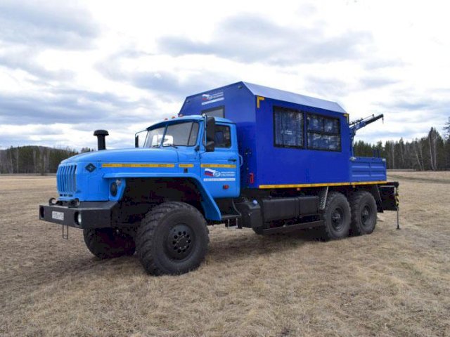 Фото №4: Грузопассажирский автобус Урал 4320-1912-72Е5 с КМУ АНТ 1.8-2 (002) – 10+2 места