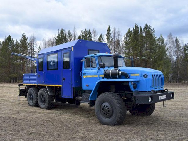 Фото №3: Грузопассажирский автобус Урал 4320-1912-72Е5 с КМУ АНТ 1.8-2 (002) – 10+2 места