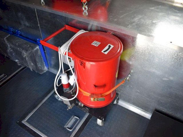 Фото №27: Передвижная маслостанция КАМАЗ 43118-3027-50 с КМУ АНТ 8.5-2 (032)