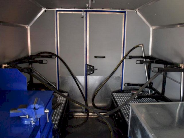 Фото №20: Передвижная маслостанция КАМАЗ 43118-3027-50 с КМУ АНТ 8.5-2 (032)