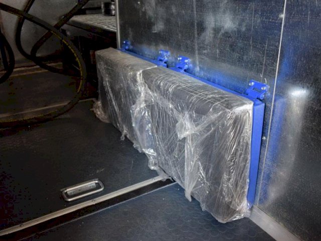 Фото №18: Передвижная маслостанция КАМАЗ 43118-3027-50 с КМУ АНТ 8.5-2 (032)