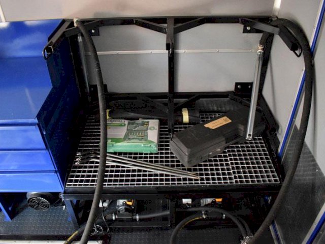 Фото №16: Передвижная маслостанция КАМАЗ 43118-3027-50 с КМУ АНТ 8.5-2 (032)