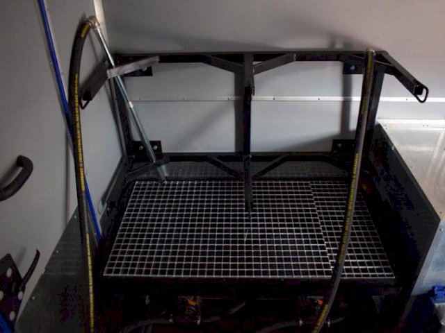 Фото №15: Передвижная маслостанция КАМАЗ 43118-3027-50 с КМУ АНТ 8.5-2 (032)