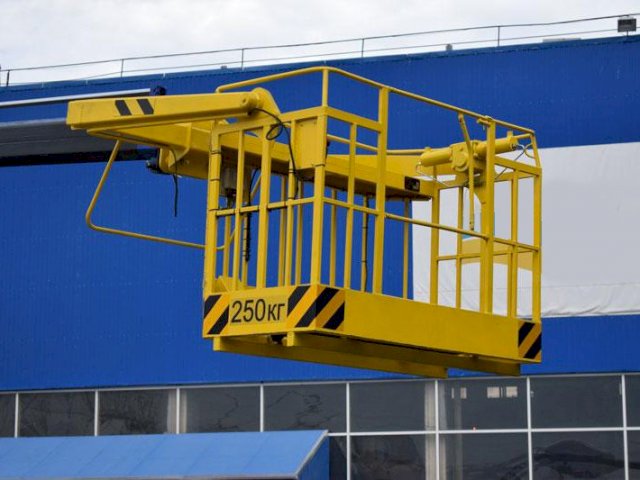 Фото №7: Передвижная маслостанция КАМАЗ 43118-3027-50 с КМУ АНТ 8.5-2 (032)