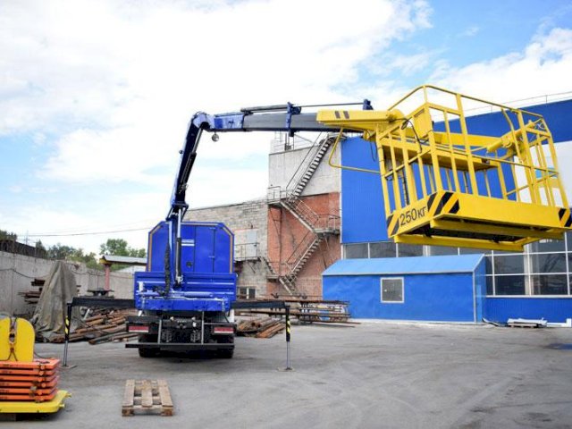 Фото №5: Передвижная маслостанция КАМАЗ 43118-3027-50 с КМУ АНТ 8.5-2 (032)