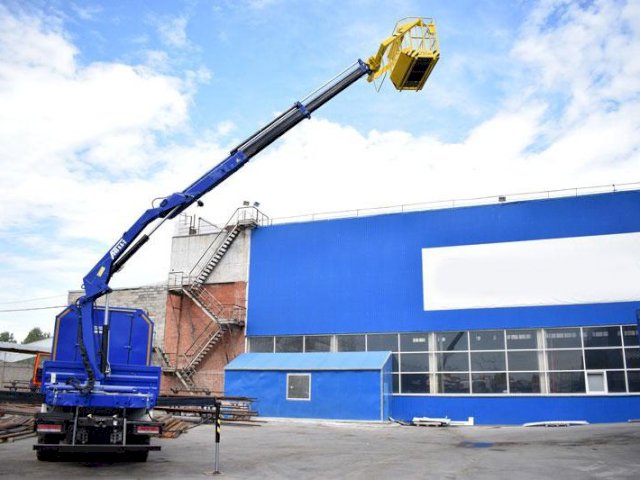 Фото №4: Передвижная маслостанция КАМАЗ 43118-3027-50 с КМУ АНТ 8.5-2 (032)