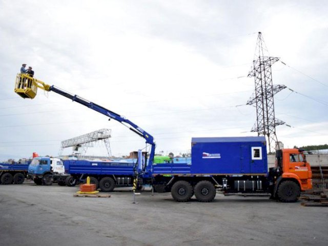 Фото №3: Передвижная маслостанция КАМАЗ 43118-3027-50 с КМУ АНТ 8.5-2 (032)