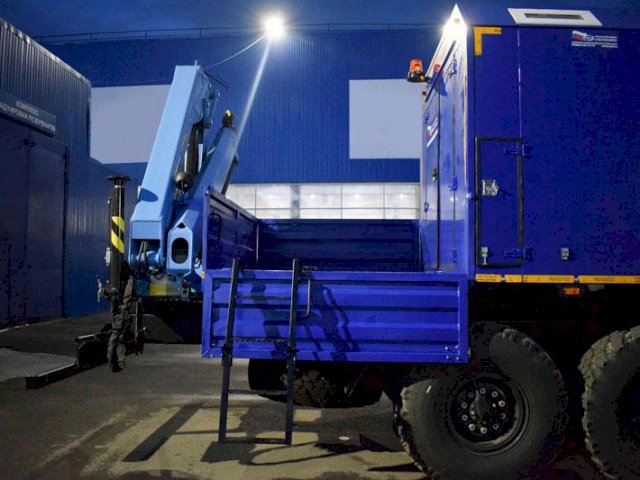 Фото №28: Передвижная маслостанция КАМАЗ 43118-3011-50 с КМУ ИМ-95 (003)