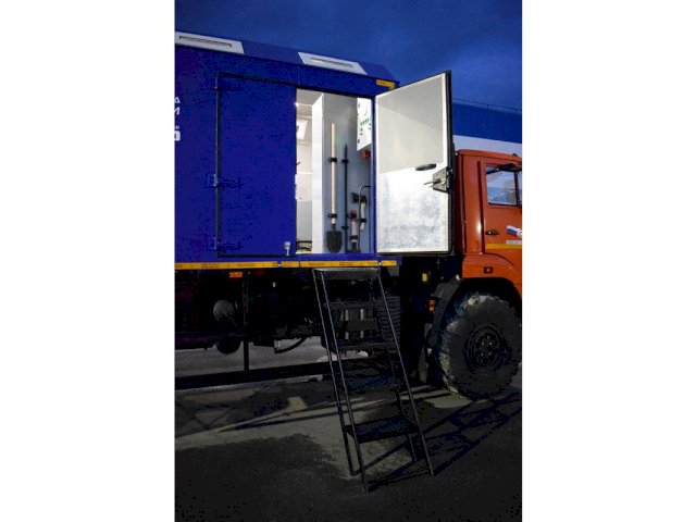 Фото №17: Передвижная маслостанция КАМАЗ 43118-3011-50 с КМУ ИМ-95 (003)