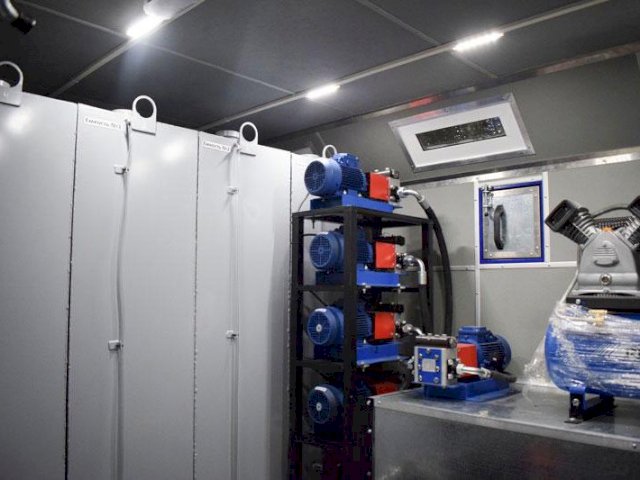 Фото №16: Передвижная маслостанция КАМАЗ 43118-3011-50 с КМУ ИМ-95 (003)