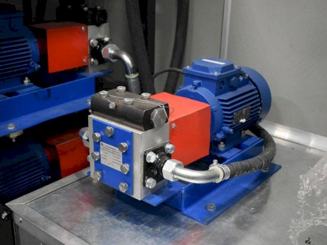 Фото №12: Передвижная маслостанция КАМАЗ 43118-3011-50 с КМУ ИМ-95 (003)