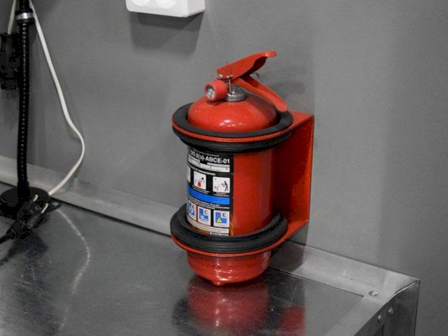 Фото №10: Передвижная маслостанция КАМАЗ 43118-3011-50 с КМУ ИМ-95 (003)