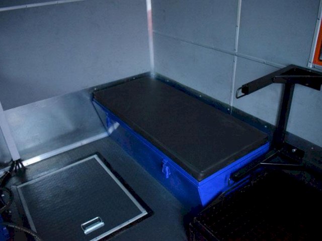 Фото №9: Передвижная маслостанция КАМАЗ 43118-3011-50 с КМУ АНТ 8.5-2 (971)