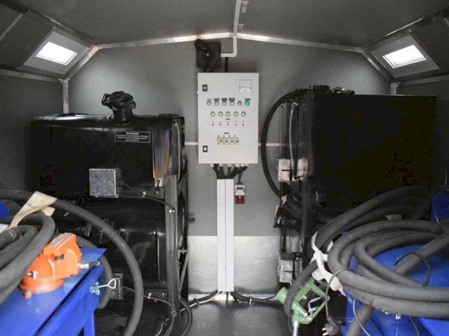 Фото №19: Передвижная маслостанция Урал 4320-4972-80Е5 с КМУ АНТ 12-2