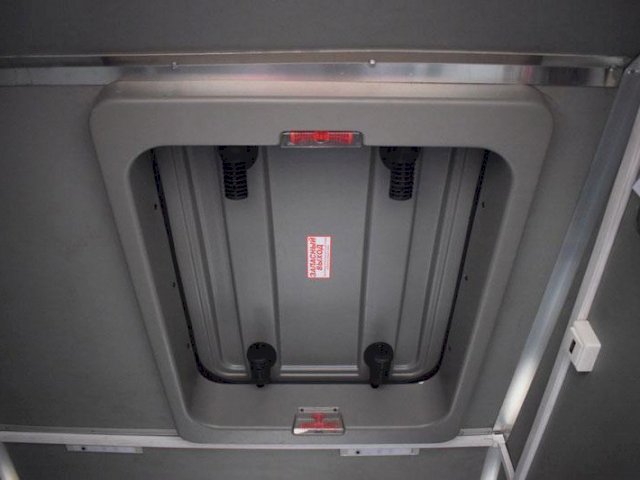 Фото №8: Передвижная маслостанция Урал 4320-4972-80Е5 с КМУ АНТ 12-2