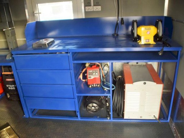 Фото №10: Передвижная мастерская MAN с КМУ HYVA HA70 E2 (008)