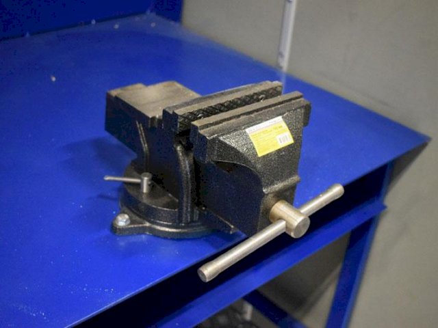 Фото №12: Передвижная мастерская КАМАЗ 43118-3017-50 с КМУ ИМ-100