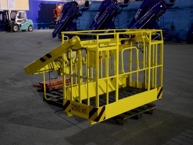 Фото №27: Передвижная мастерская КАМАЗ 43118-3027-50 с КМУ АНТ 8.5-2 (043, г-р EG-202, сертифицированная люлька)