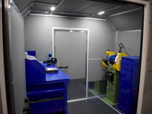 Фото №17: Передвижная мастерская КАМАЗ 43118-3027-50 с КМУ АНТ 8.5-2 (043, г-р EG-202, сертифицированная люлька)