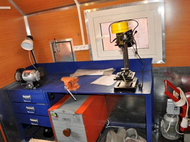 Фото №3: Передвижная мастерская Урал 4320-1953-60Е5 с КМУ АНТ 4.4-1 (г-р EG-202)