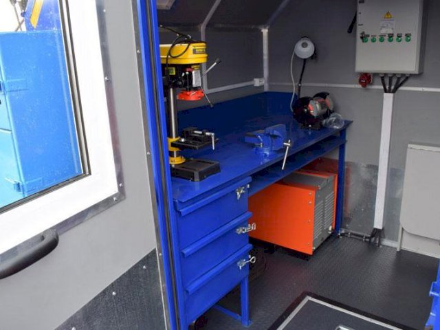 Фото №9: Передвижная мастерская Урал 4320-4972-82Е5 с КМУ АНТ 4.4-1 (034, г-р EG-202)