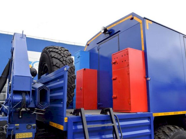 Фото №22: Передвижная мастерская Урал 4320-1912-60Е5 с КМУ АНТ 5-2 (035)