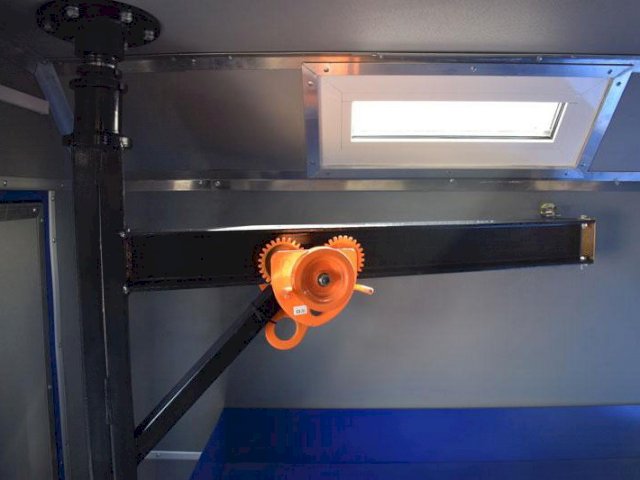 Фото №11: Передвижная мастерская Урал 4320-1912-60Е5 с КМУ АНТ 8.5-2 (031, генератор EG-202)