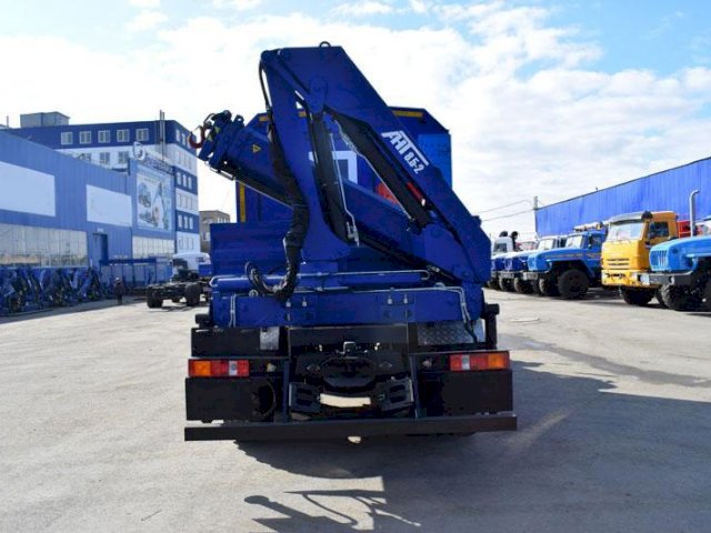 Фото №5: Передвижная мастерская Урал 4320-1912-60Е5 с КМУ АНТ 8.5-2 (031, генератор EG-202)