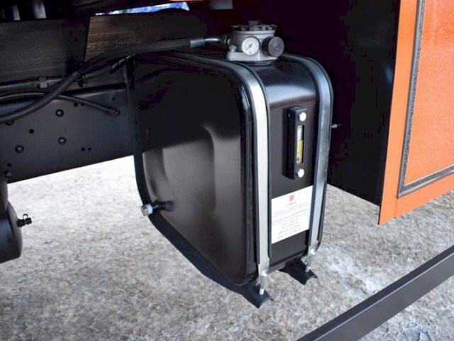 Фото №9: Передвижная мастерская Урал 4320-1912-60Е5 с КМУ АНТ 8.5-2 (023, генератор EG-202)