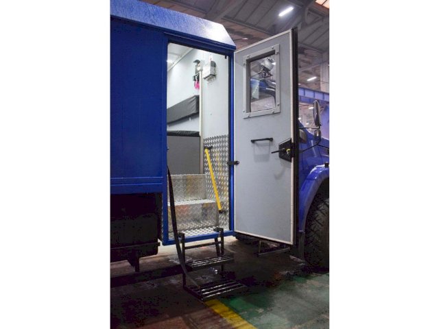 Фото №18: Передвижная мастерская Урал-NEXT 4320-6951-74Е5 с КМУ HIAB XS 099