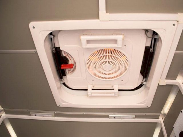 Фото №13: Передвижная мастерская Урал-NEXT 4320-6952-72Е5Г38 с КМУ АНТ 4.4-1 (020, генератор EG-202)