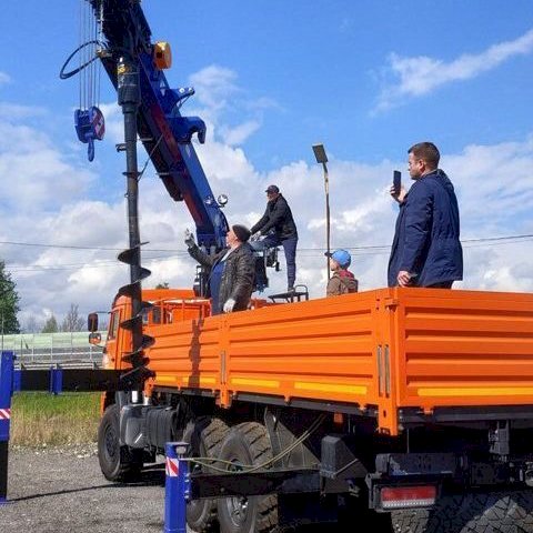 Фото №14: Ямобур DongYang SS 2036 на базе КАМАЗ 43118