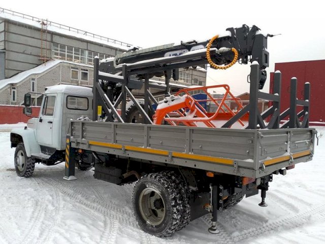 Фото №5: Бортовой манипулятор КМУ HTMI-035A с буром на шасси ГАЗ-33086