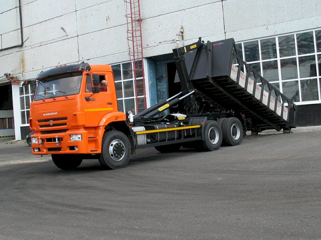 Фото №4: Крюковый погрузчик КАМАЗ 6520-3072-53 с гидроупорами с КМУ Palfinger РН Т20РI.57