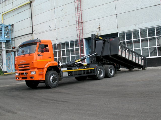 Фото №3: Крюковый погрузчик КАМАЗ 6520-3072-53 с гидроупорами с КМУ Palfinger РН Т20РI.57