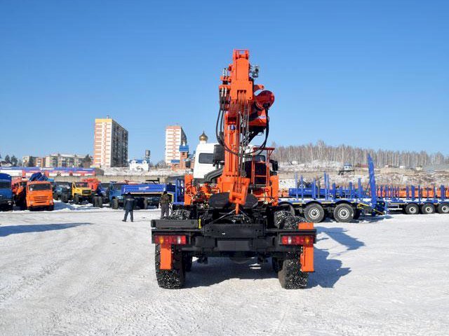 Фото №5: Седельный тягач КАМАЗ 43118-3027-50 с КМУ Kanglim KS 2056 (006)