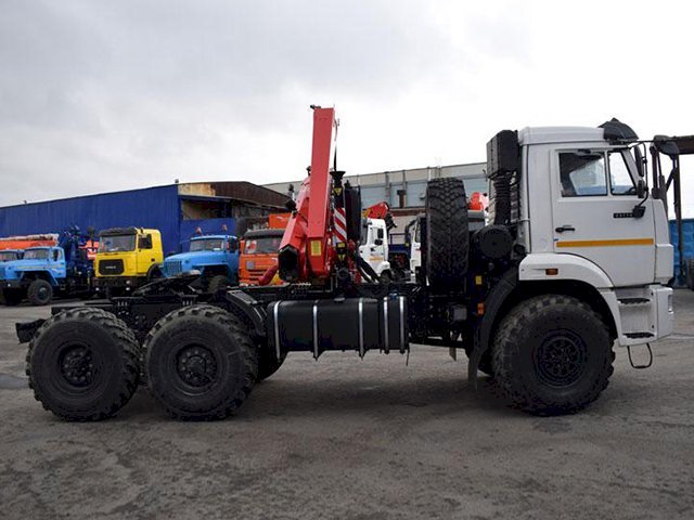 Фото №10: Седельный тягач КАМАЗ 43118-3027-50 с КМУ Fassi F155.A.0.22 (24)