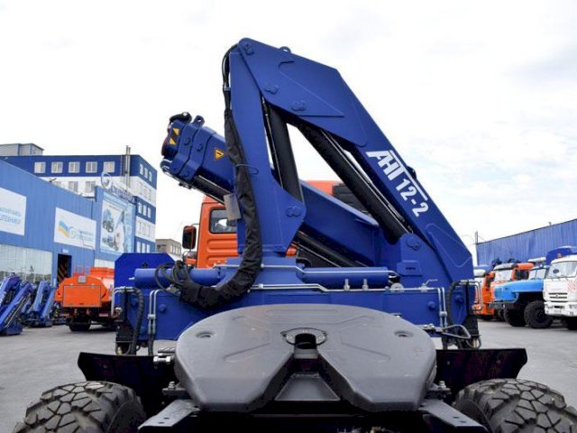 Фото №9: Седельный тягач КАМАЗ 43118-3027-50 с КМУ АНТ 12-2