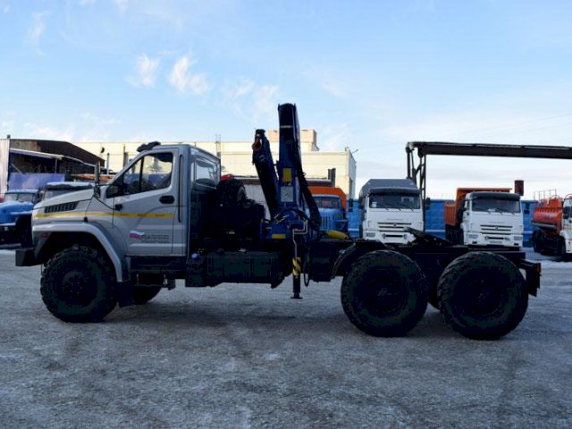 Фото №2: Седельный тягач Урал-NEXT 4320-6952-72Е5Г38 с КМУ АНТ 12-2 (009)