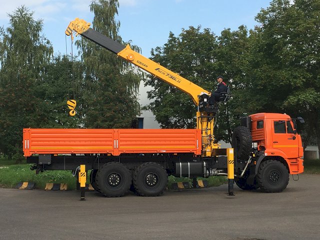 Фото №7: Бортовой КАМАЗ 43118 с КМУ Soosan SCS 736 L II TOP
